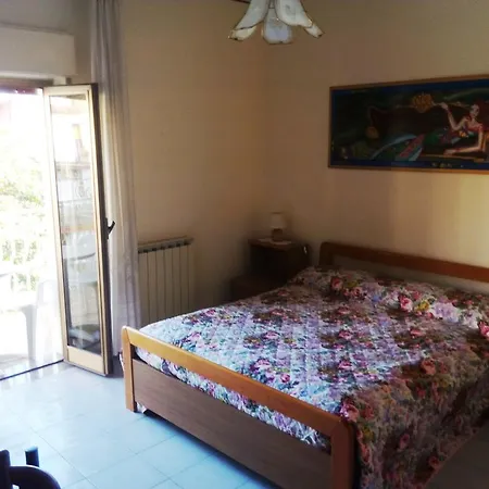 Hotel Eliseo 2*