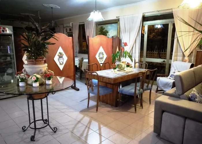 Eliseo Hotel 2*