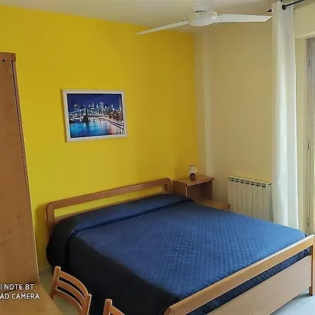 Eliseo Hotel 2*