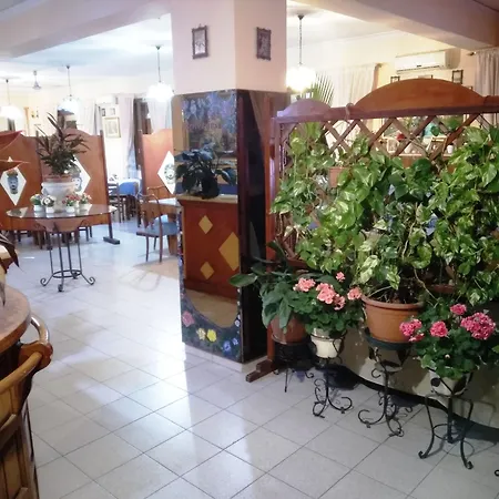 Eliseo Hotel 2*