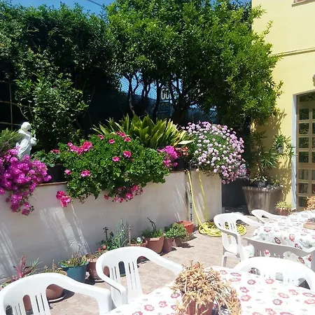Eliseo Hotel 2*
