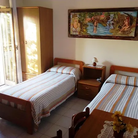 Eliseo Hotel 2*