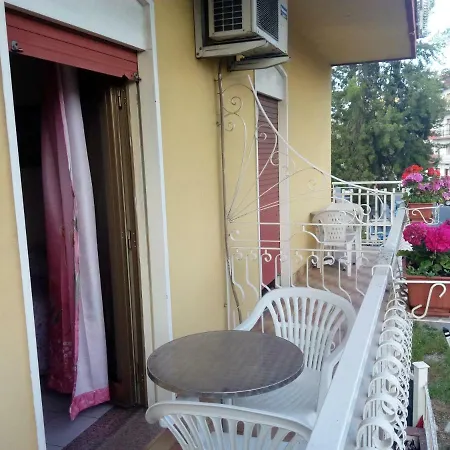 Eliseo Hotel 2*