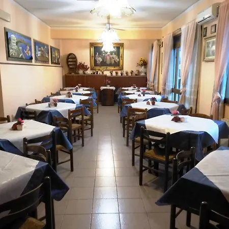 Eliseo Hotel 2*